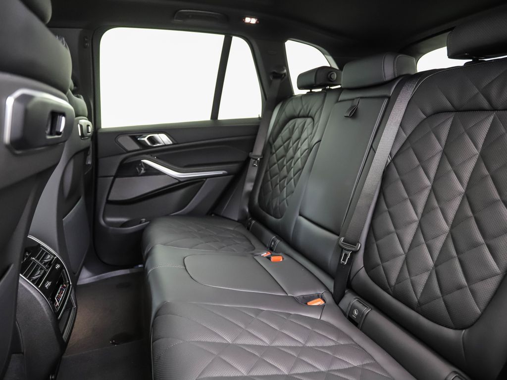 Thumbnail: 2026 BMW X5 - 22