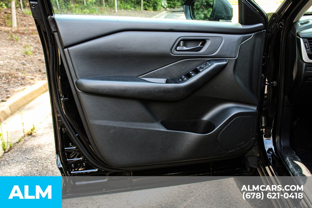 Used 2024 Black Nissan S image 34