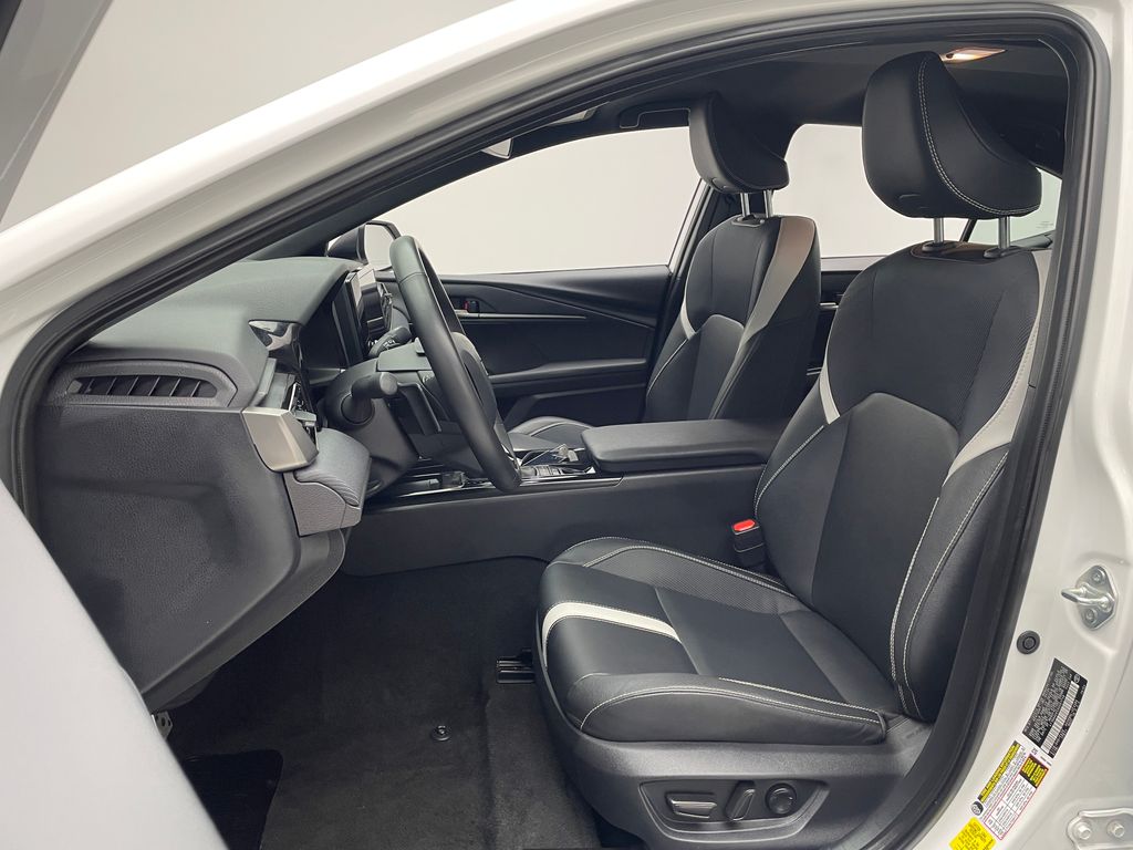 Thumbnail: 2025 Toyota Camry - 13