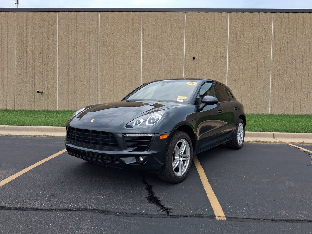 2018 Porsche Macan photo 1