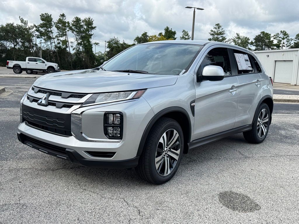 2025 Mitsubishi Outlander Sport ES photo 3