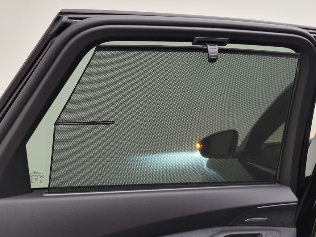 Thumbnail: 2026 Audi SQ5 - 23