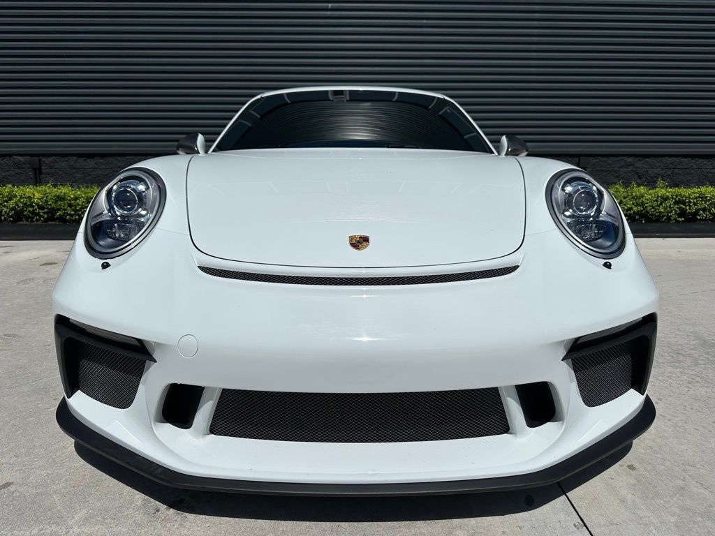 Thumbnail: 2018 Porsche 911 - 8