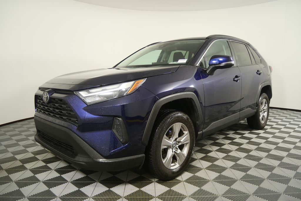 Thumbnail: 2022 Toyota RAV4 - 4