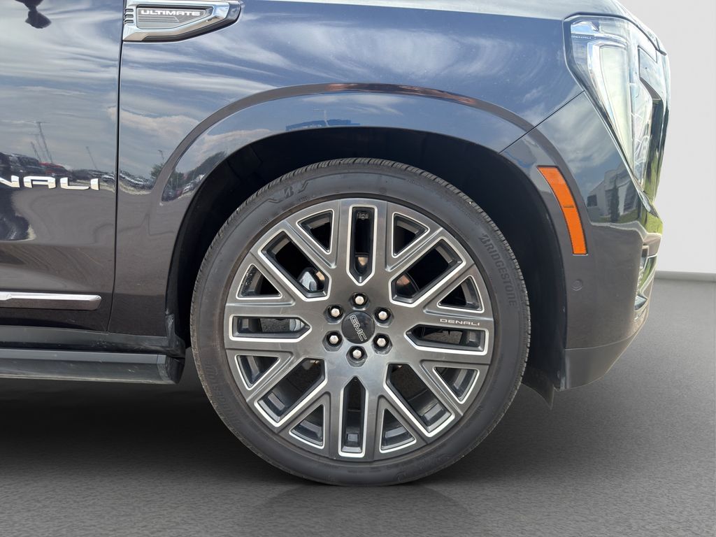 Used 2025 Silver GMC Denali Ultimate image 21