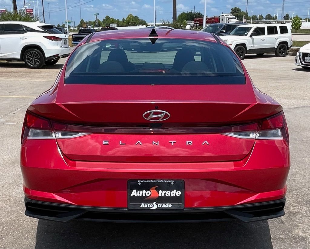 2022 Hyundai Elantra SE Red at DeMontrond Auto Country