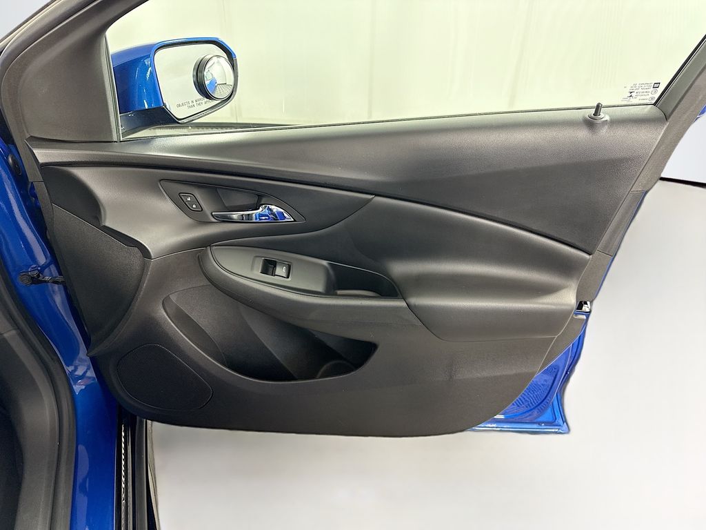 Thumbnail: 2016 Chevrolet Volt - 25