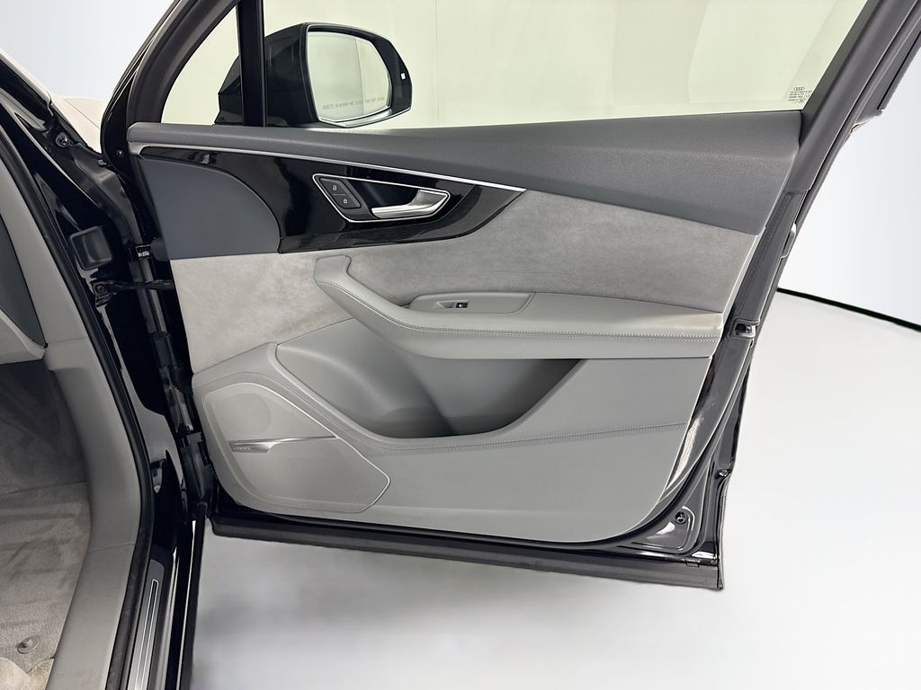 Thumbnail: 2018 Audi Q7 - 27