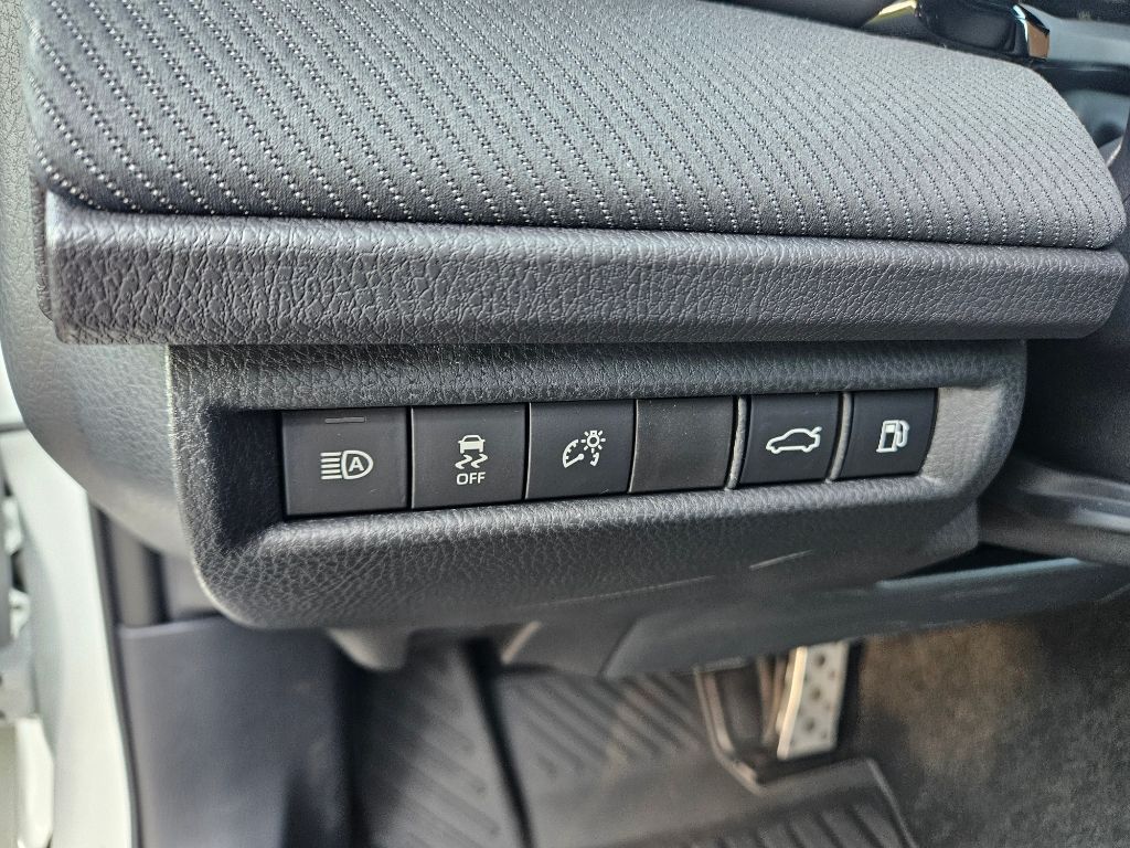 Thumbnail: 2025 Toyota Camry - 18