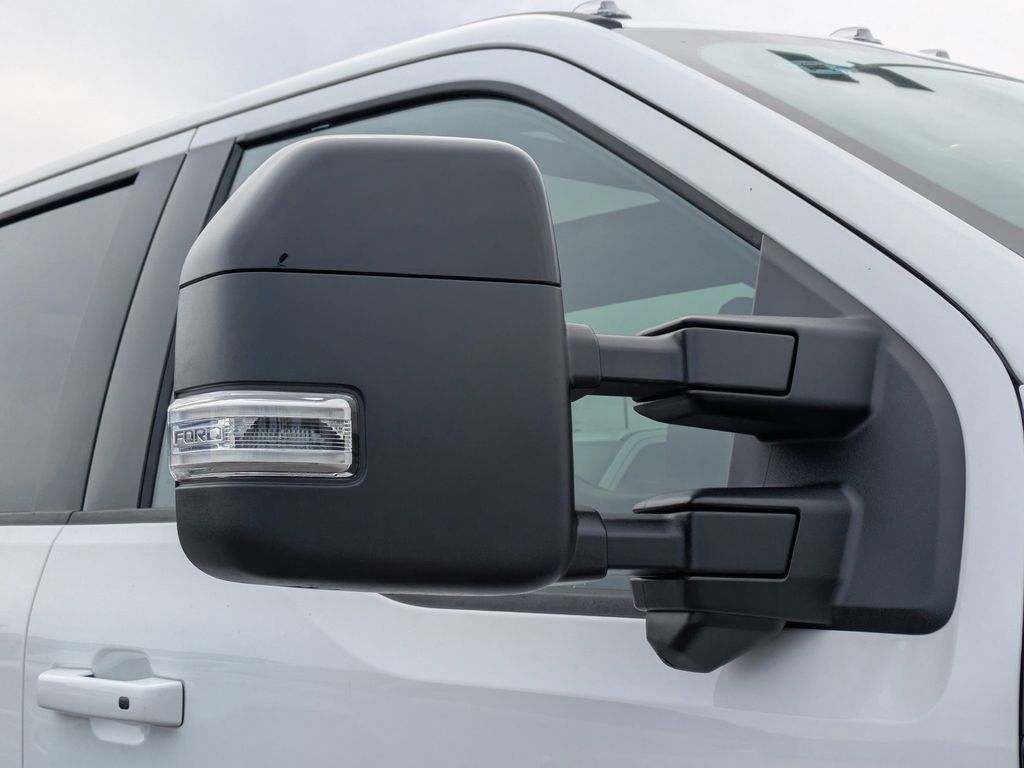 2026 Ford F-350 Super Duty Platinum