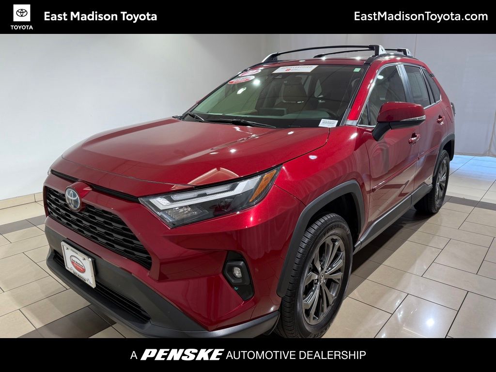 Thumbnail: 2022 Toyota RAV4 - 1