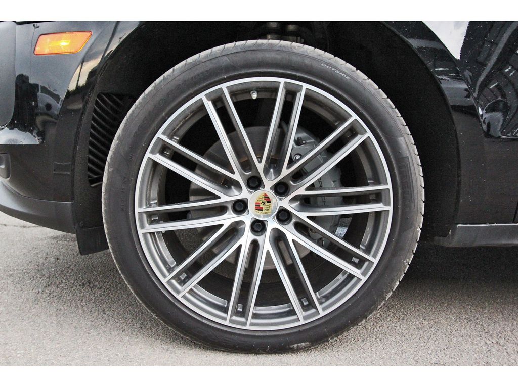 Used 2021 Porsche Macan SUV