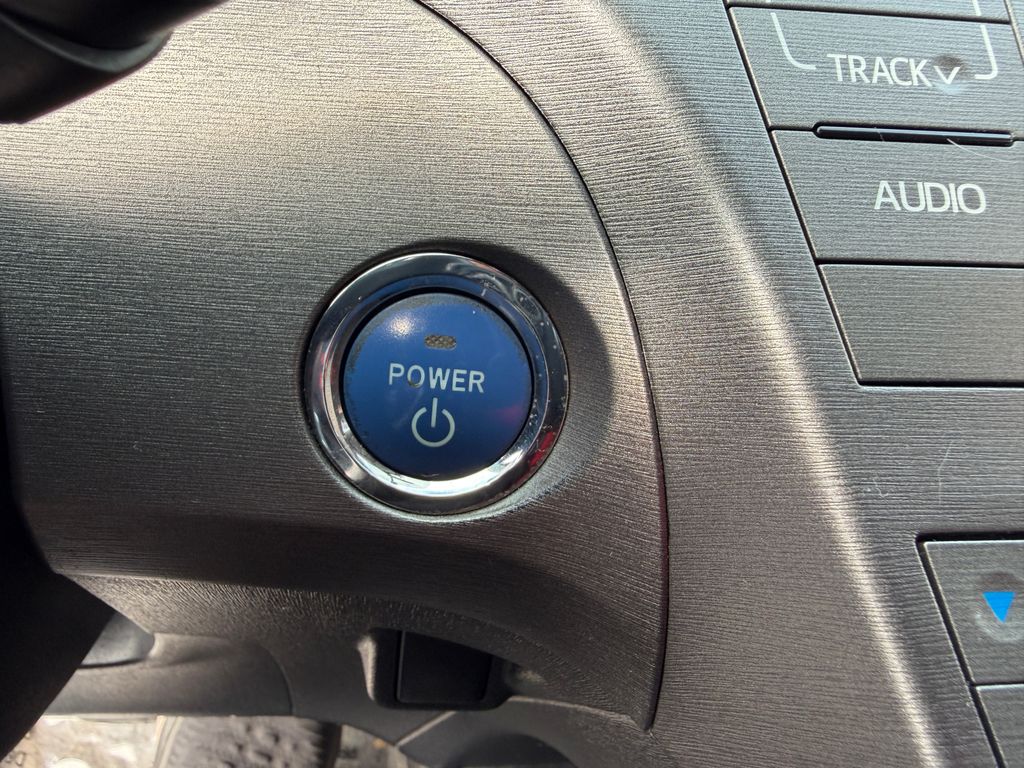 Thumbnail: 2015 Toyota Prius - 27