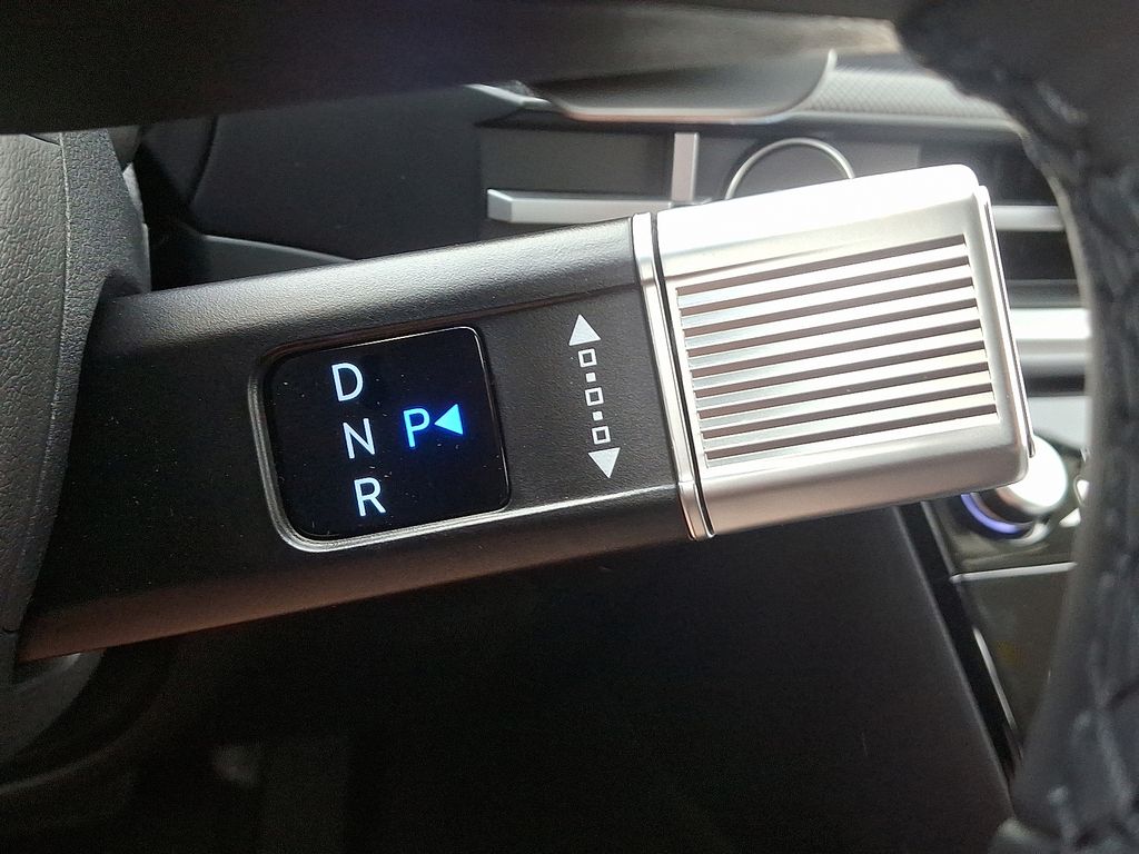 2025 Hyundai Santa Fe SE 7