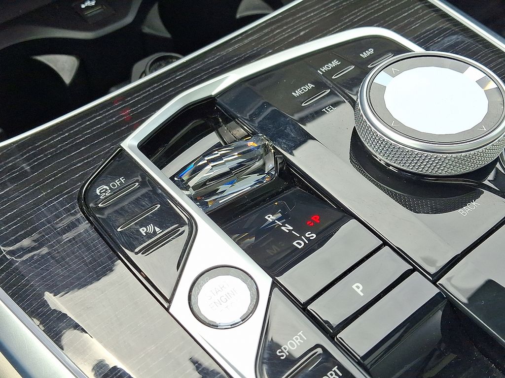 Thumbnail: 2025 BMW X5 - 17