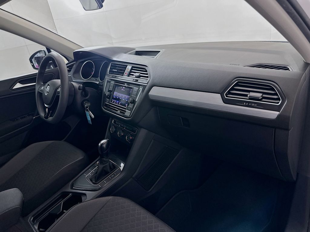 Thumbnail: 2020 Volkswagen Tiguan - 28
