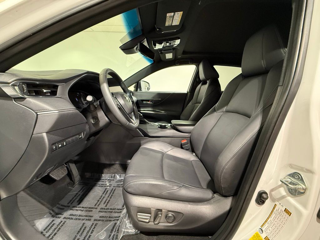 2023 Toyota Venza Nightshade Edition 13