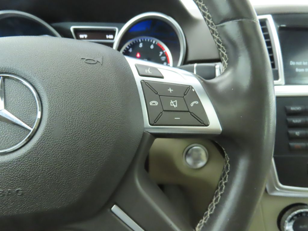 Thumbnail: 2015 Mercedes-Benz M-Class - 12