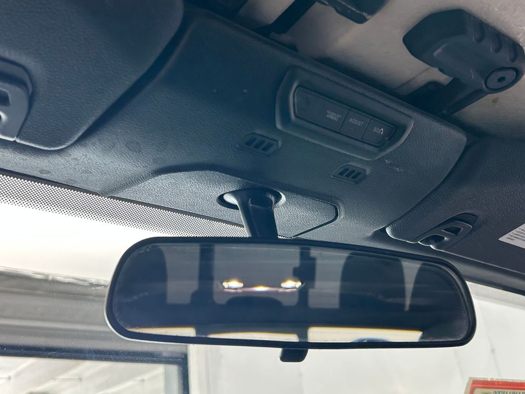 Used 2022 Granite Crystal Metallic Clearcoat Jeep Sport image 19