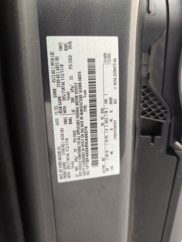 Certified Used 2024 Gray Ford Base image 41