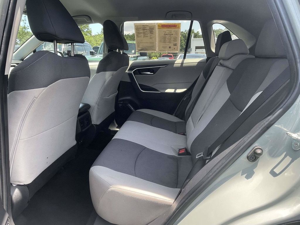 Used 2023  Toyota XLE image 10