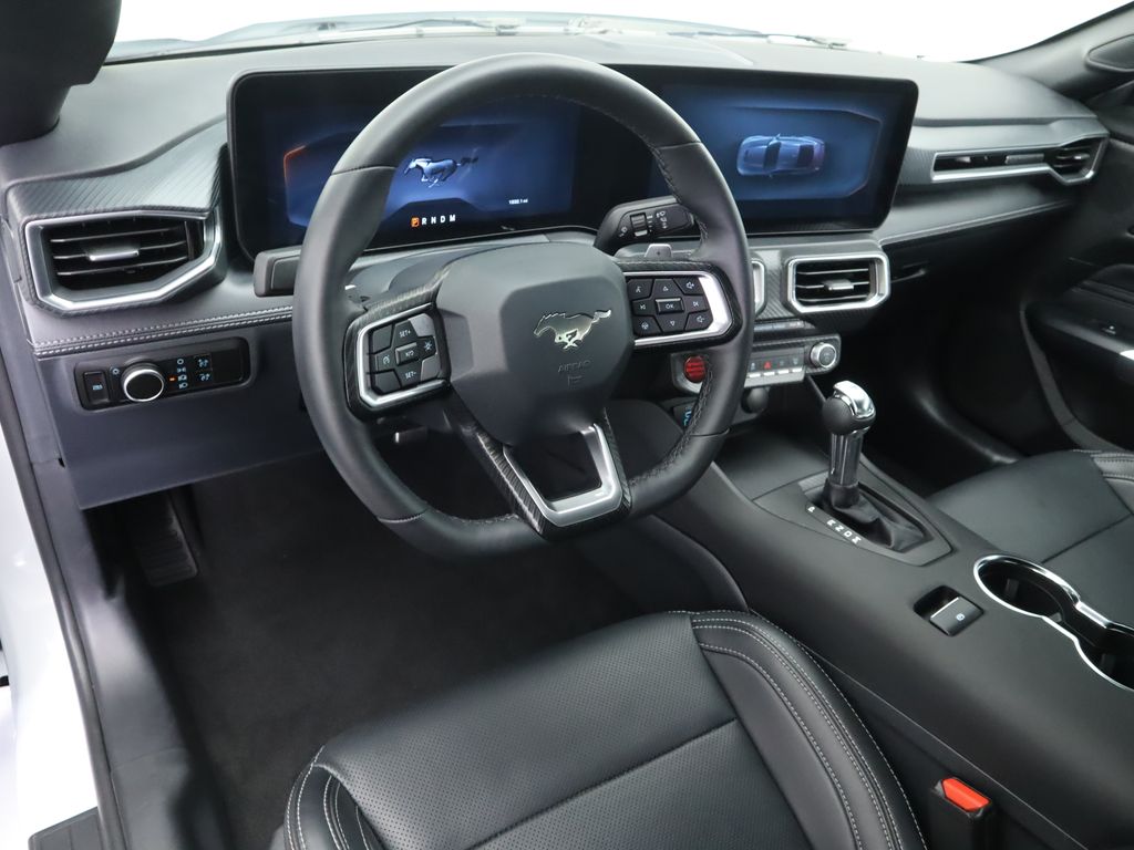 Thumbnail: 2025 Ford Mustang - 9