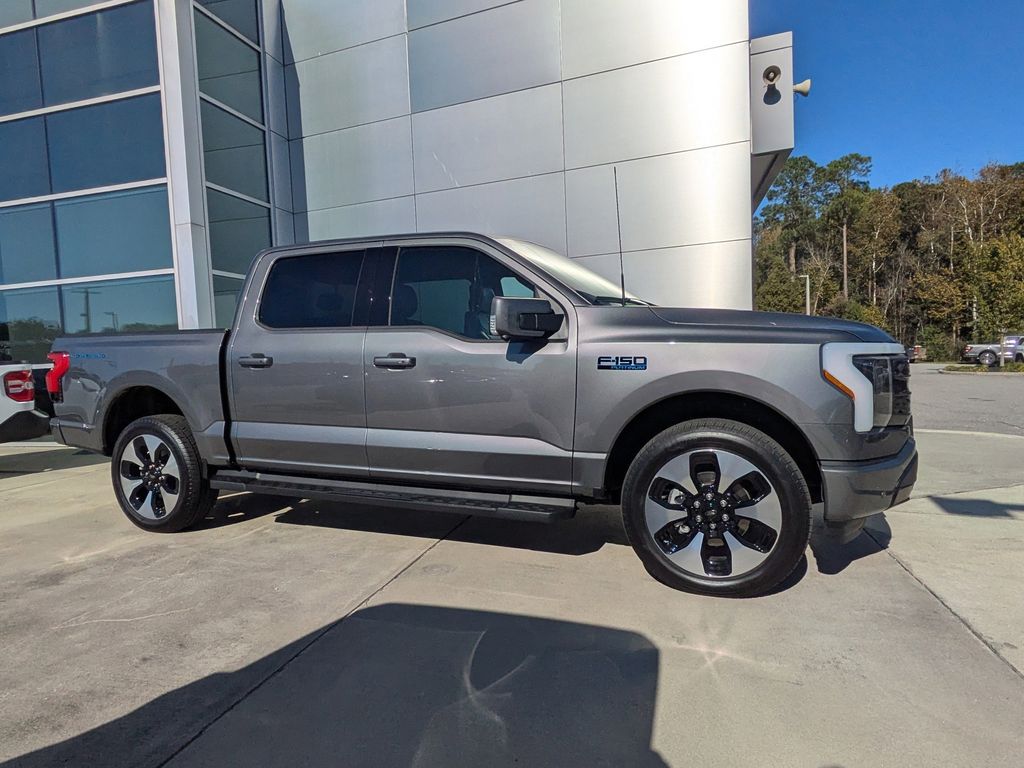 2025 Ford F-150 Lightning Platinum