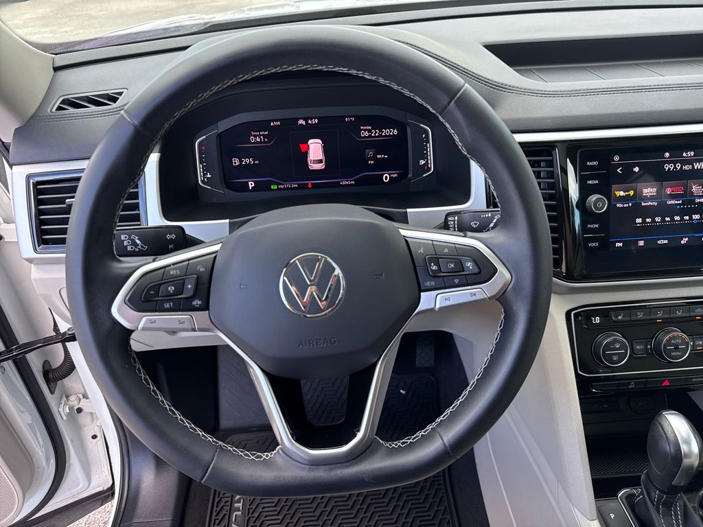 Certified Used 2022 White Volkswagen 3.6L V6 SE w/Technology image 14