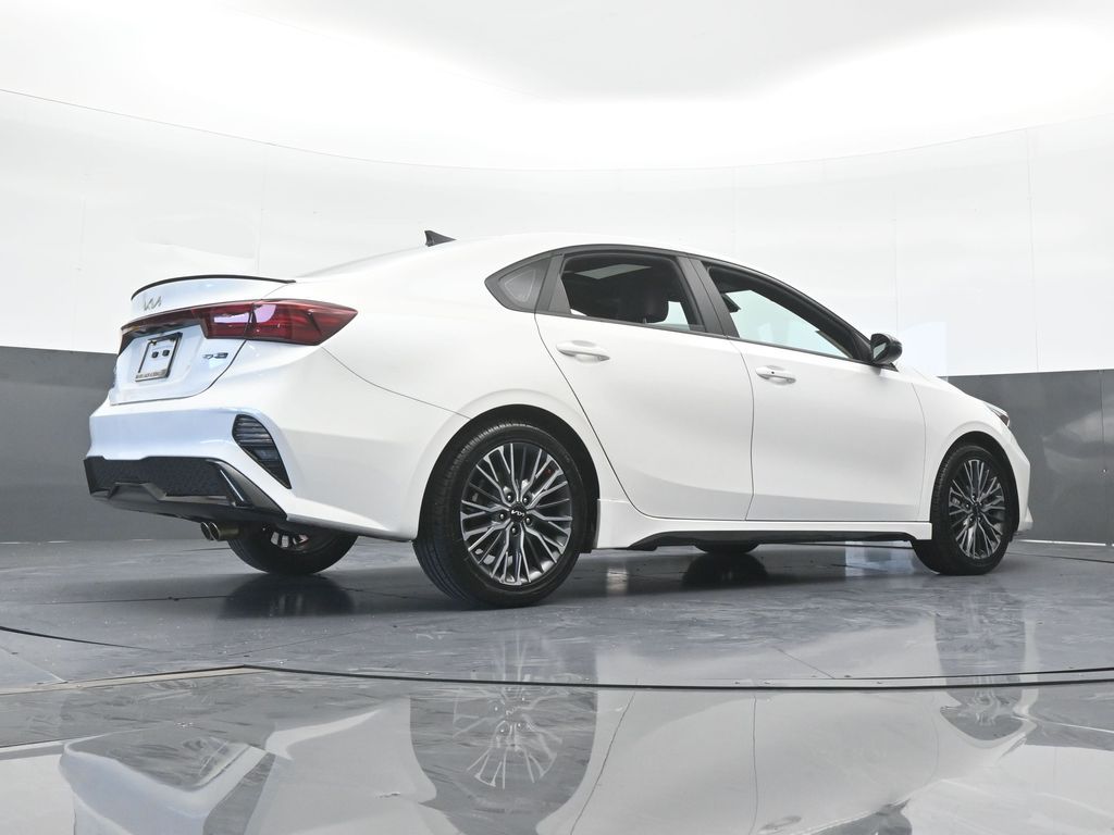 Used 2024 Snow White Pearl Kia GT-Line image 63