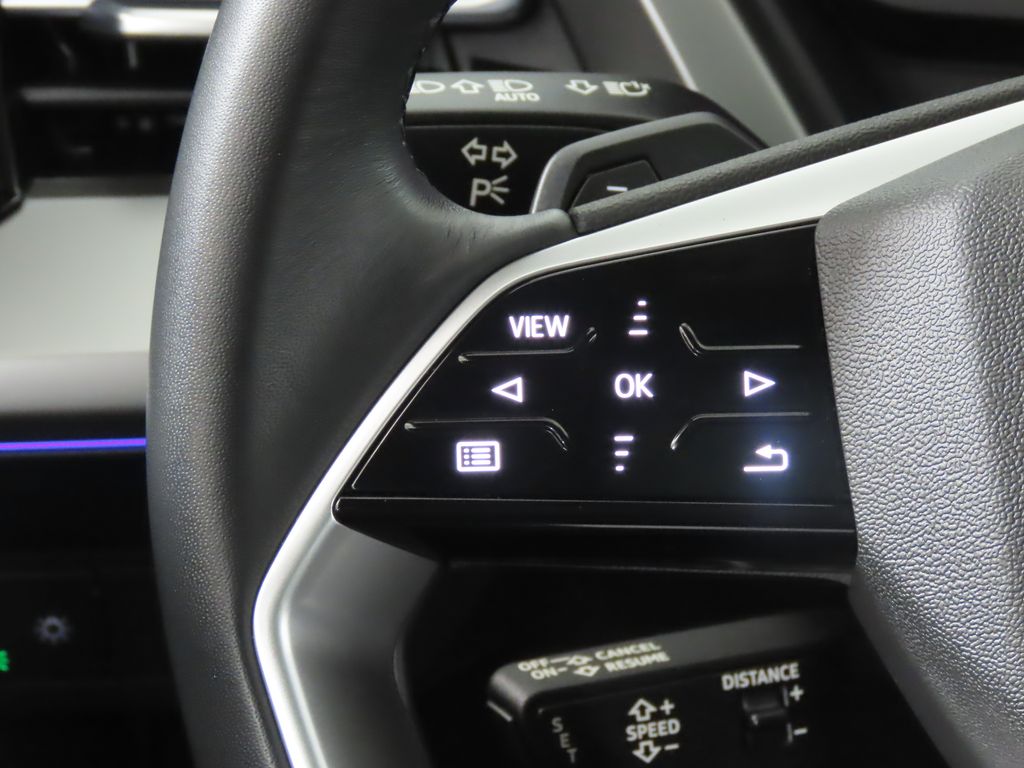 Thumbnail: 2023 Audi Q4 e-tron - 15