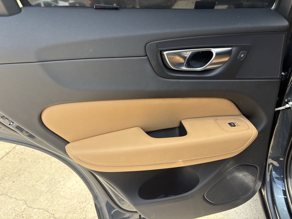 2022 Volvo XC60 B5 Inscription Blue at Cook Ford