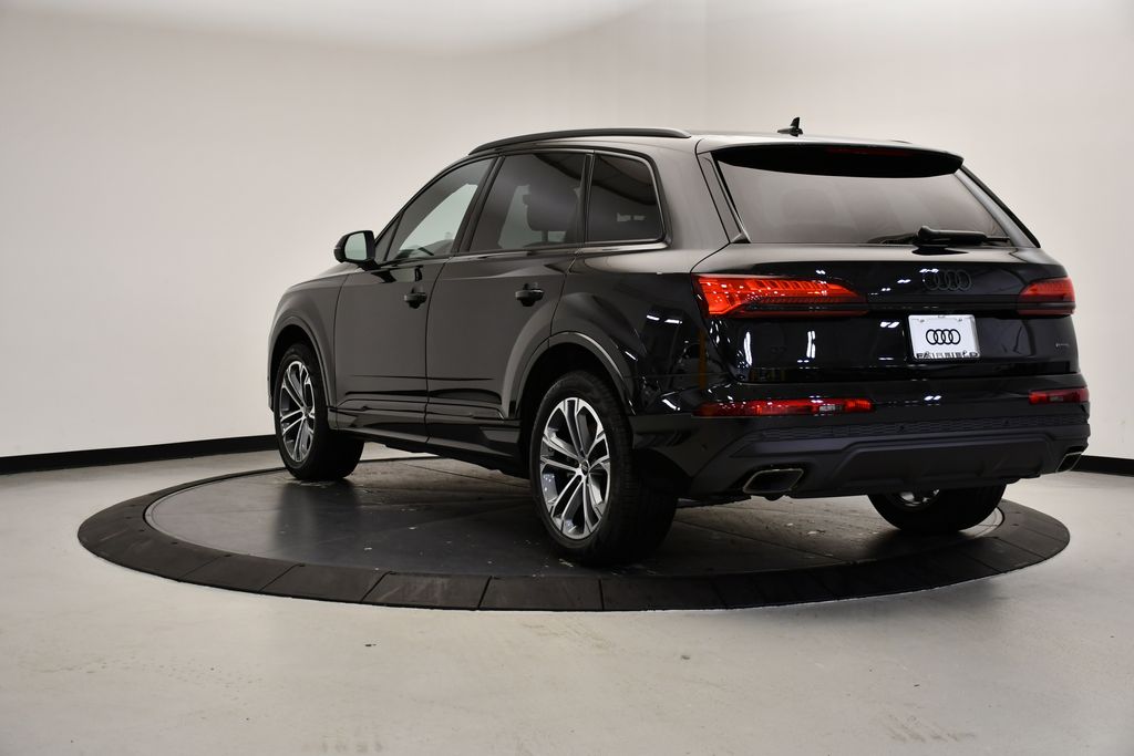 Thumbnail: 2026 Audi Q7 - 3