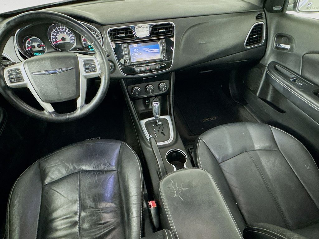 Used Car 2013 Chrysler 200  Limited For Sale Under $10,000 In Austin, Texas