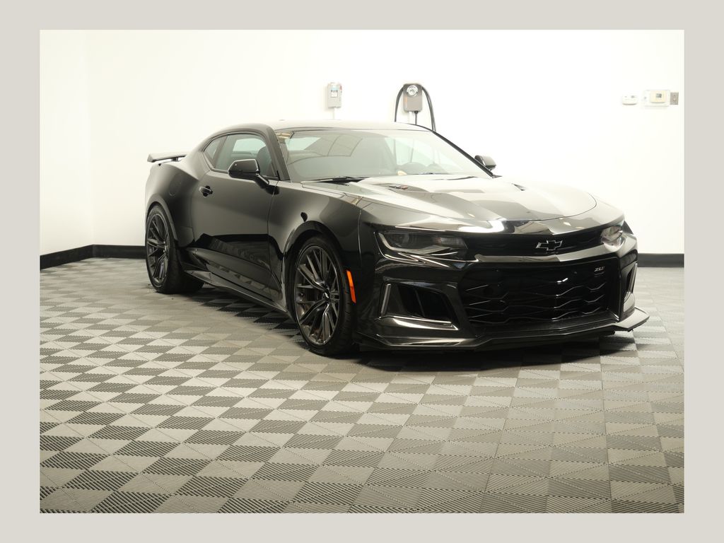 Mosaic Black Metallic 2017 Chevrolet Camaro Coupe Rear-Wheel Drive Automatic
