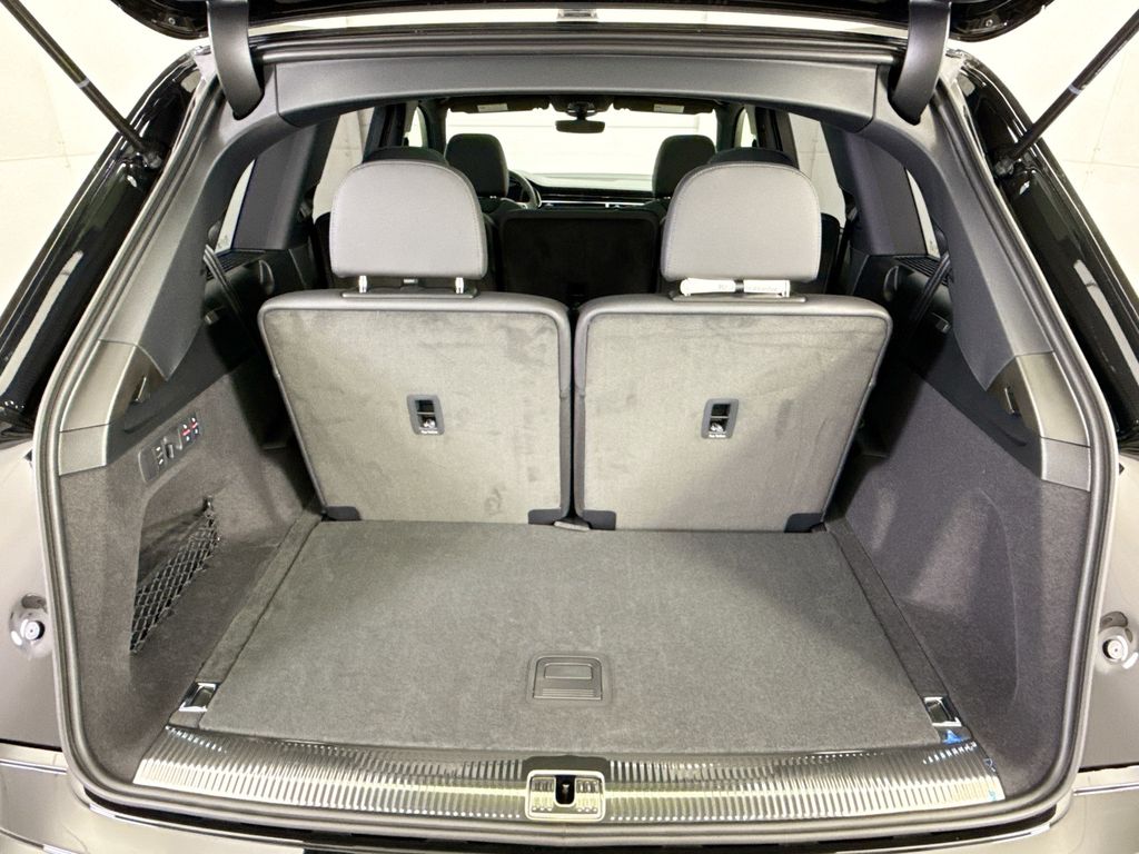 Thumbnail: 2026 Audi Q7 - 29