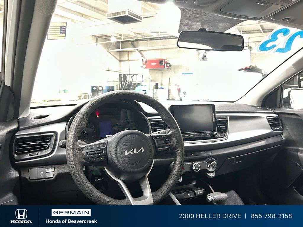 Used 2023 White Kia S image 15
