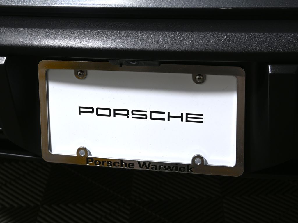 Thumbnail: 2025 Porsche Taycan - 14