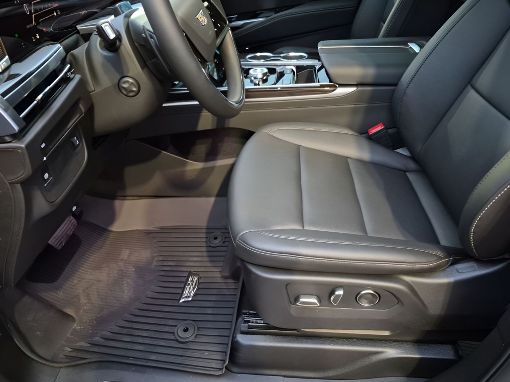 New 2026 Black Cadillac  image 31