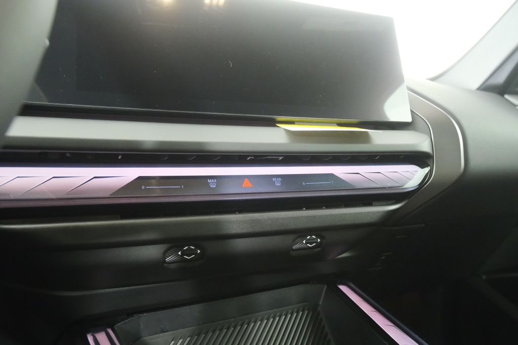 Thumbnail: 2026 BMW X3 - 21