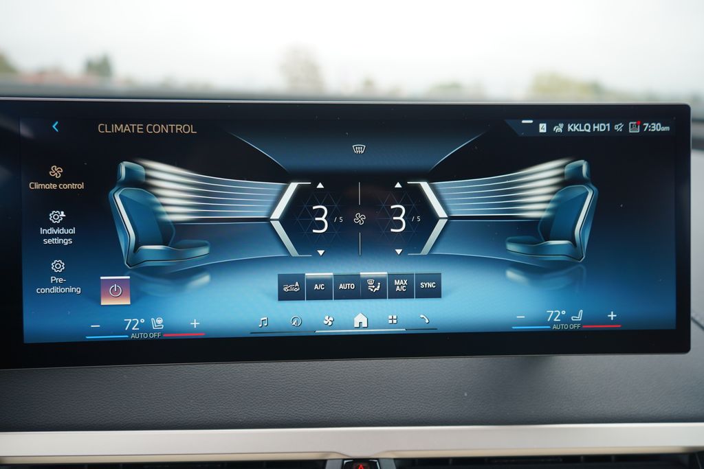 Thumbnail: 2026 BMW iX - 17