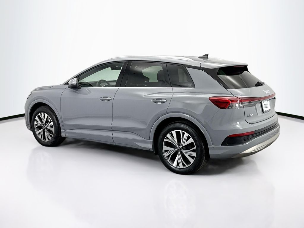 Thumbnail: 2023 Audi Q4 e-tron - 7
