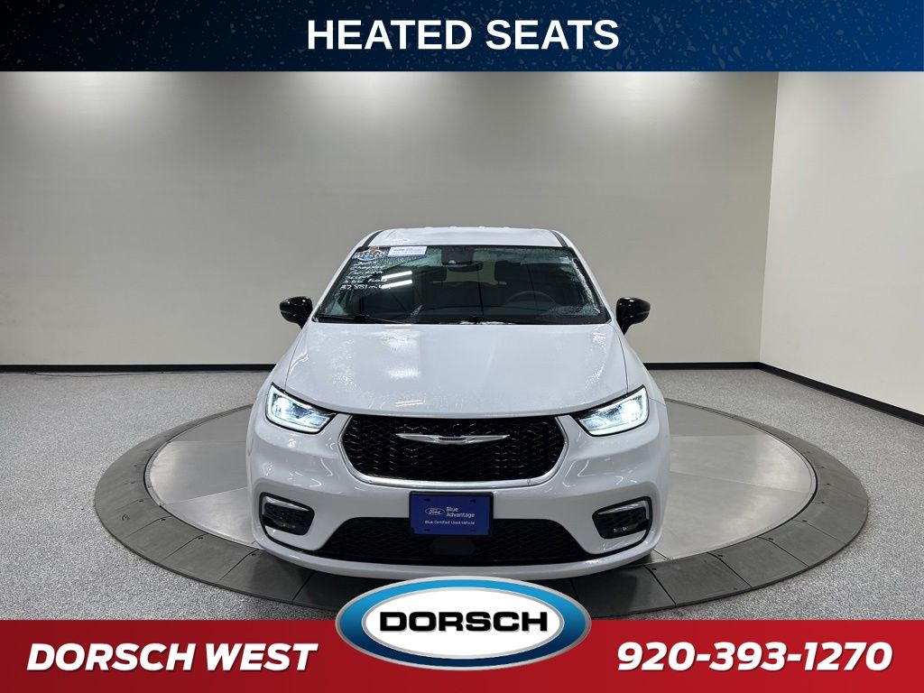 used 2025 Chrysler Pacifica car, priced at $31,741
