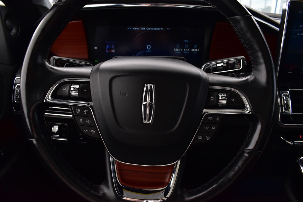 Thumbnail: 2024 Lincoln Navigator L - 15