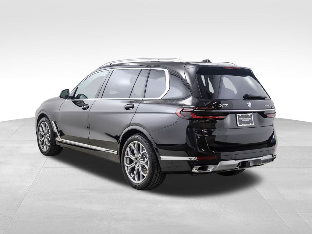 2025 BMW X7 xDrive40i 3