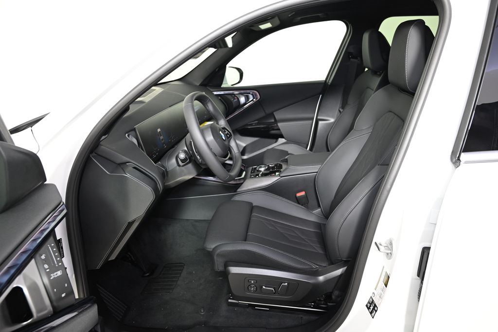 Thumbnail: 2026 BMW X3 - 14