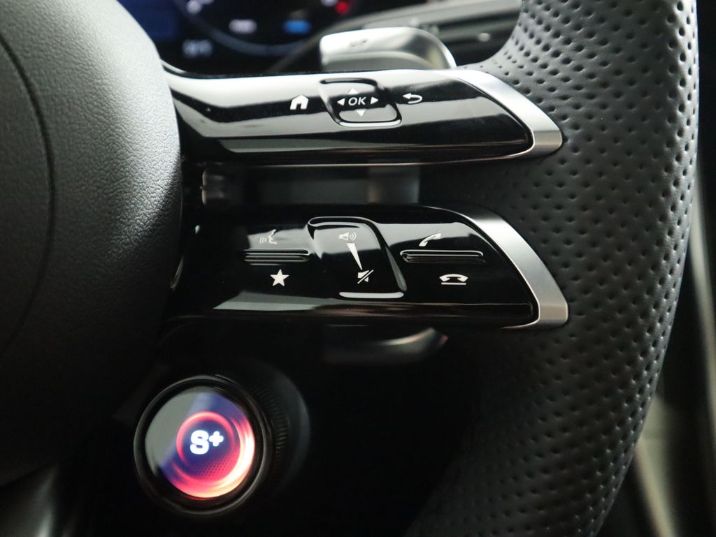 Thumbnail: 2026 Mercedes-Benz GLC - 13