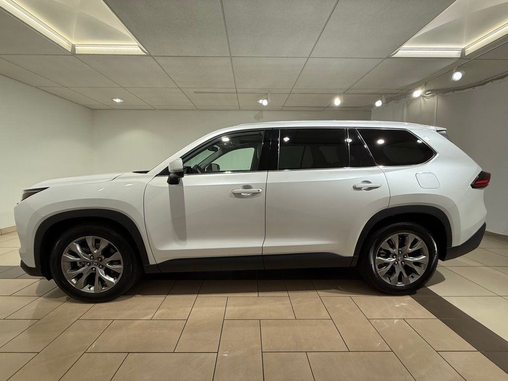 Thumbnail: 2025 Toyota Grand Highlander - 2
