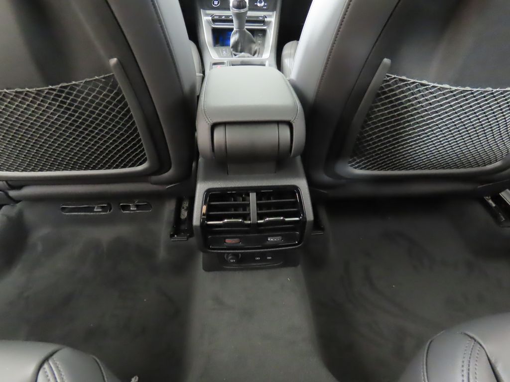 Thumbnail: 2025 Audi Q3 - 26