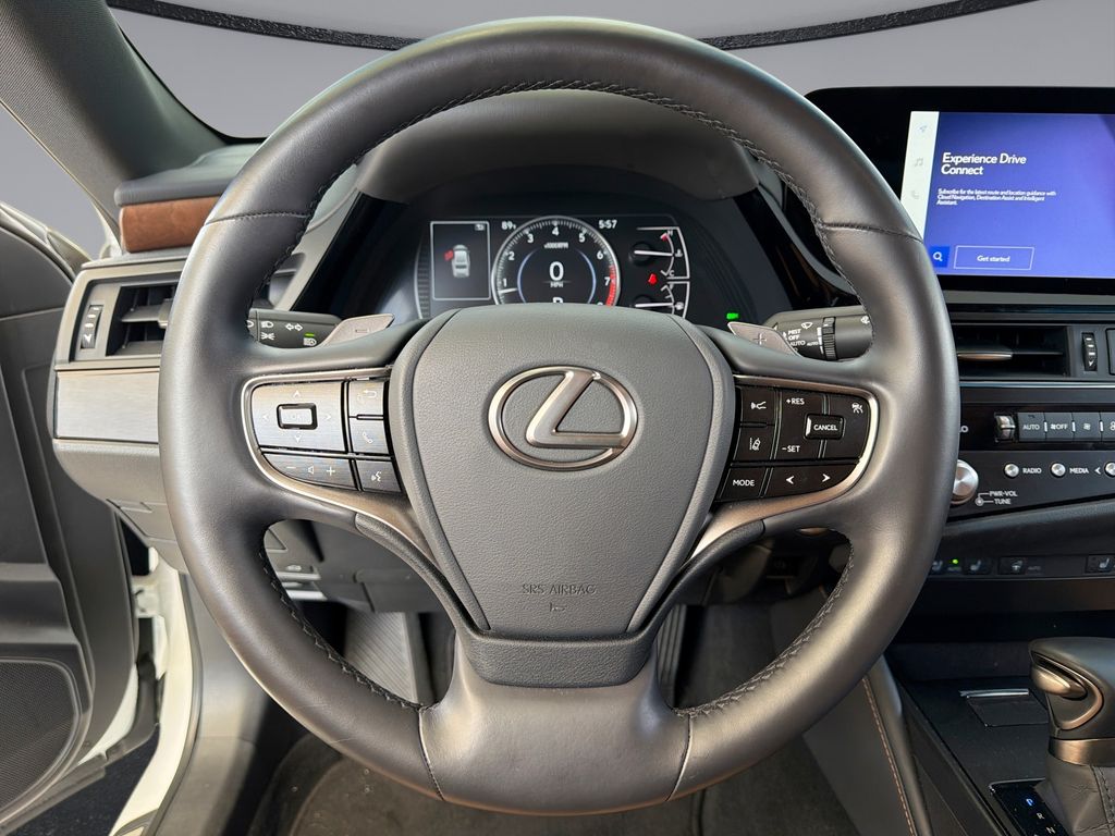 Thumbnail: 2025 Lexus ES - 21