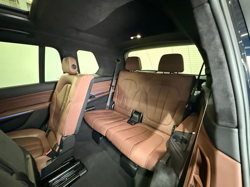 2020 BMW X7 M50i